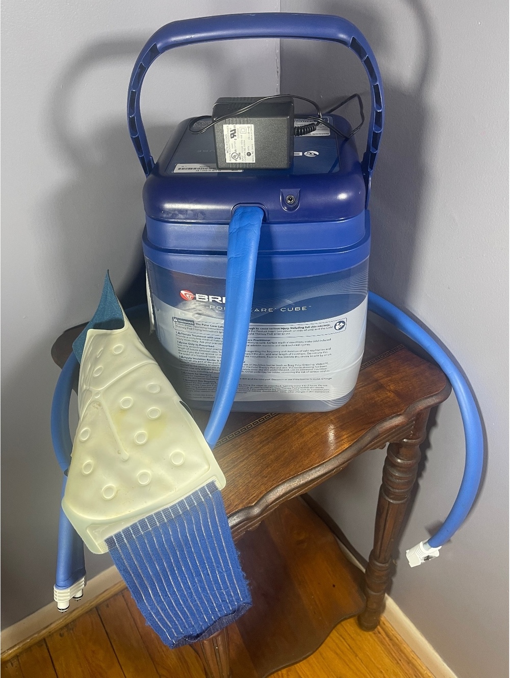 Breg Polar Care Cube Cold Therapy Unit with Hoses and Pads